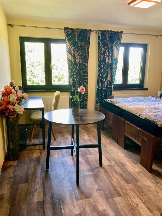 Apartmany Na Vysluni Ceske Svycarsko Jiretin pod Jedlovou Exterior photo