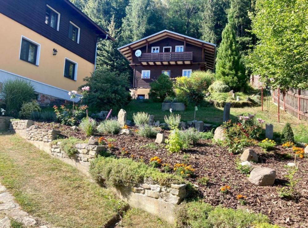 Apartmany Na Vysluni Ceske Svycarsko Jiretin pod Jedlovou Exterior photo